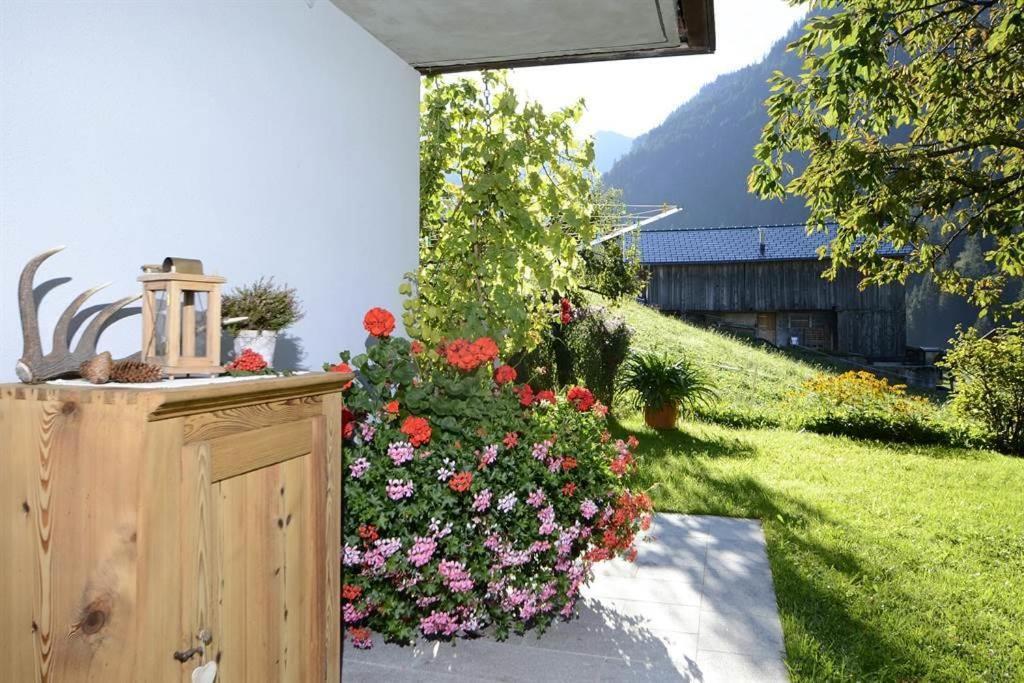 Haus Saler Lägenhet Silbertal Exteriör bild